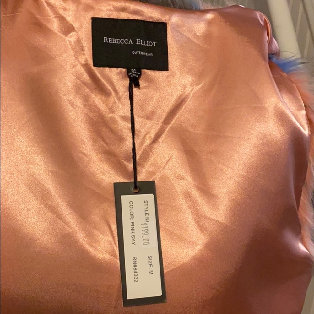 Rebecca Elliot Faux Fur Vest Pink Sky Sz MED NWT - Picture 3 of 4